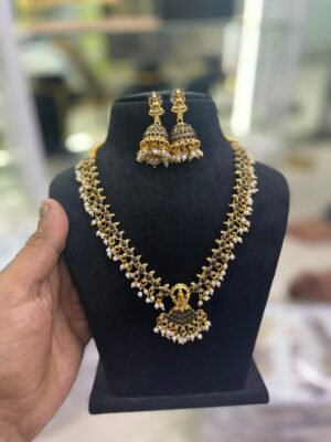 beautiful necklace set