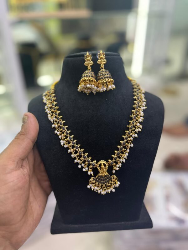 beautiful necklace set