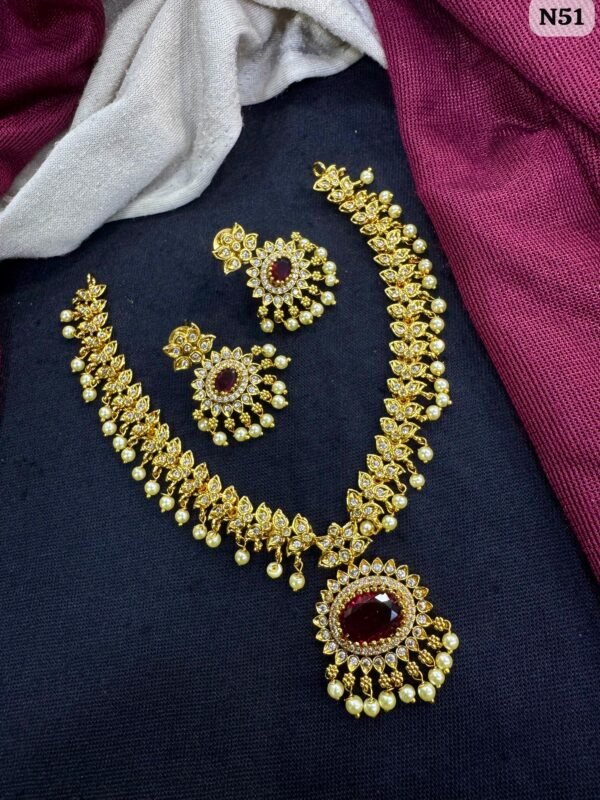pendent necklace